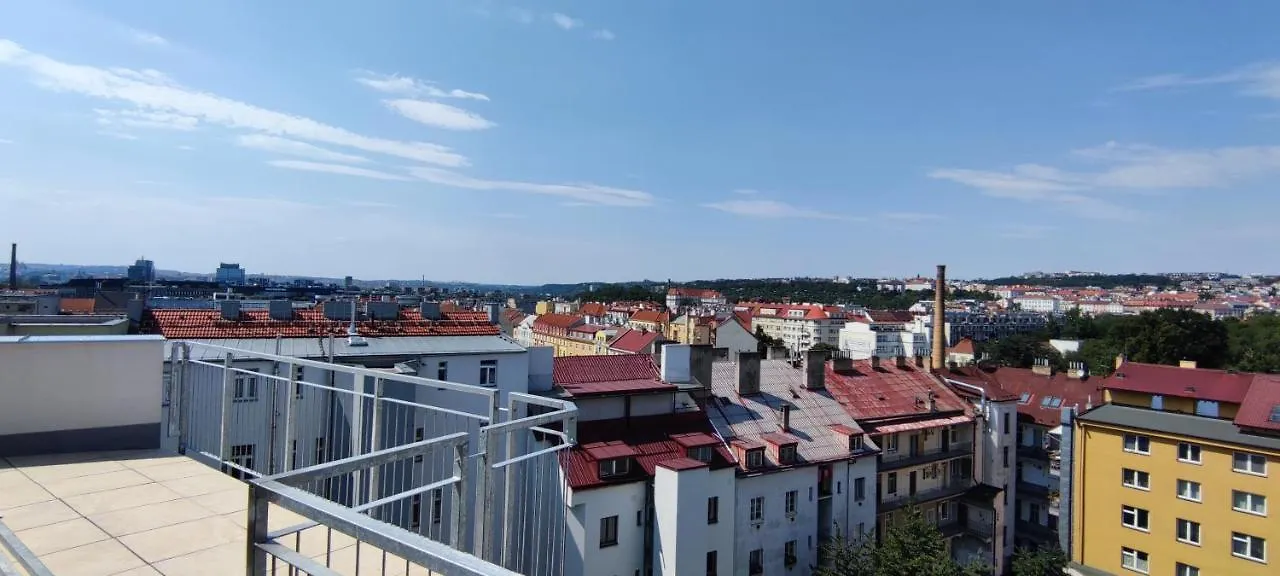 Penthouse # 81 With Panoramic City View In Elite Rezidence With Free Parking Praga