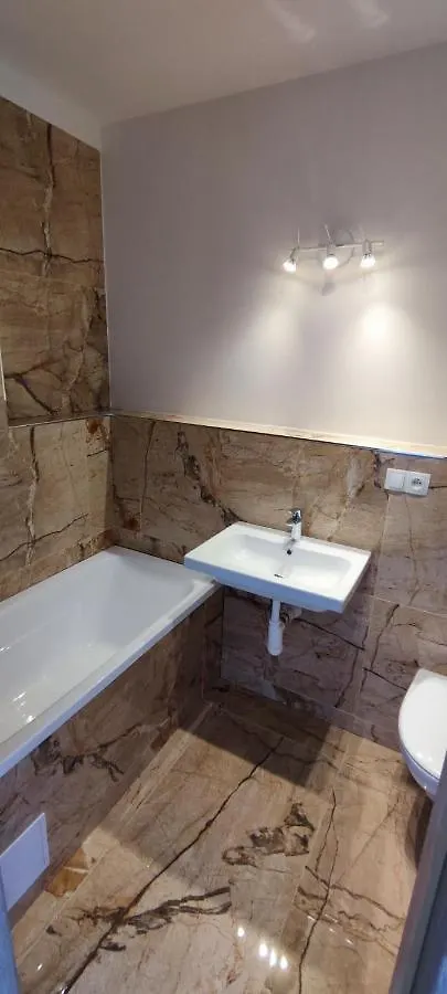 Penthouse # 81 With Panoramic City View In Elite Rezidence With Free Parking Praga