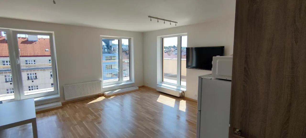 Penthouse # 81 With Panoramic City View In Elite Rezidence With Free Parking Praga Apartament