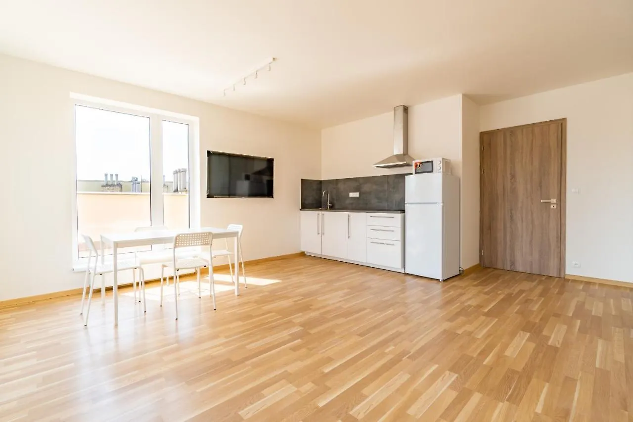 Penthouse # 81 With Panoramic City View In Elite Rezidence With Free Parking Praga