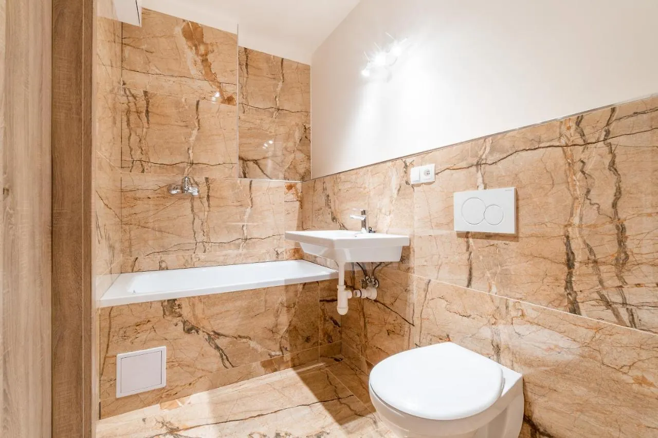 Penthouse # 81 With Panoramic City View In Elite Rezidence With Free Parking Praga 0*,  Czechy