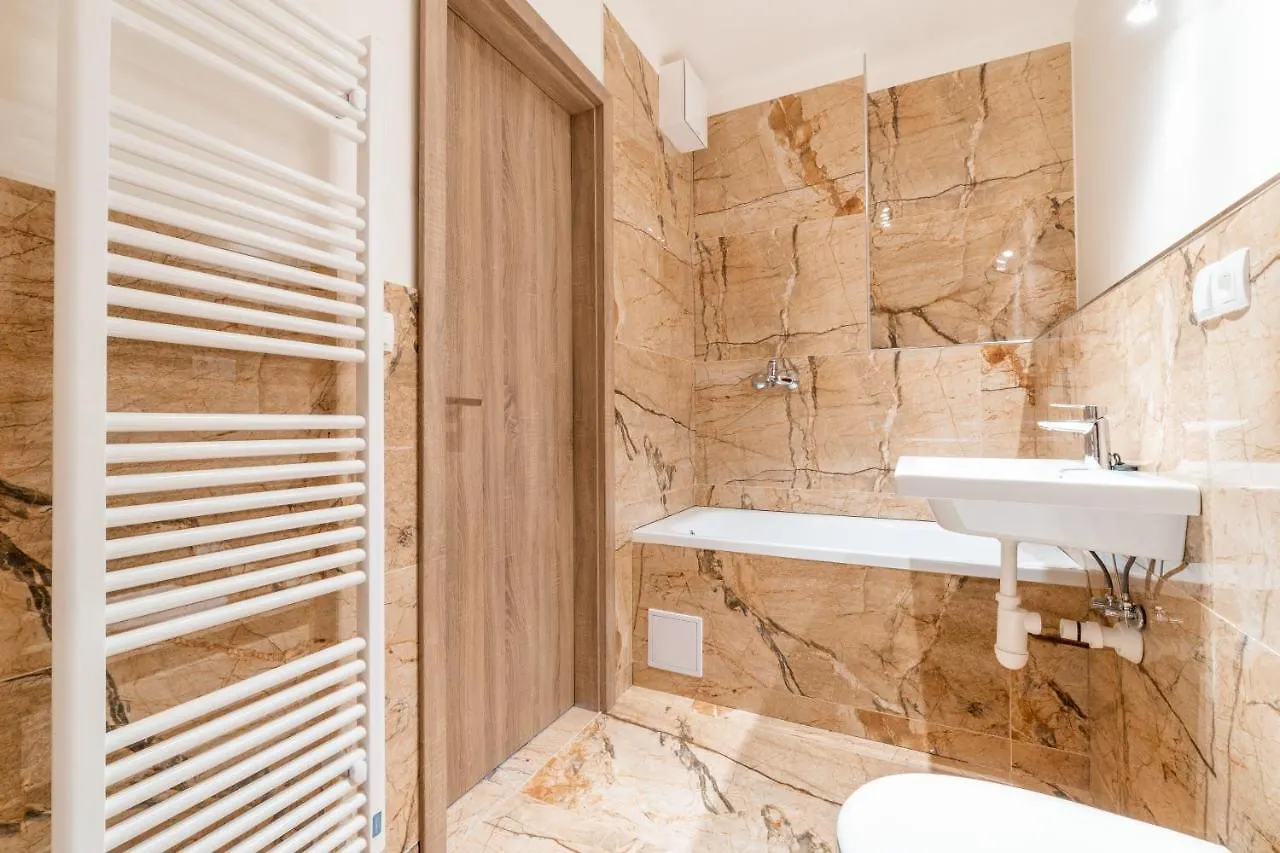 Penthouse # 81 With Panoramic City View In Elite Rezidence With Free Parking Praga Apartament