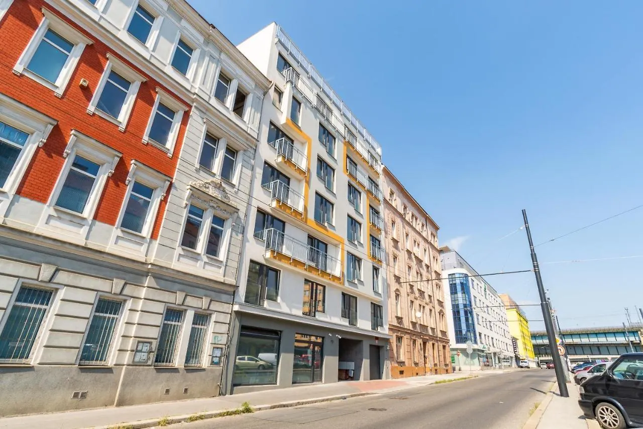 Penthouse # 81 With Panoramic City View In Elite Rezidence With Free Parking Praga Apartament